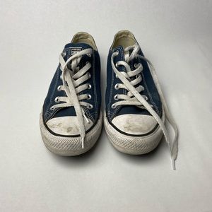 Converse low blue chucks